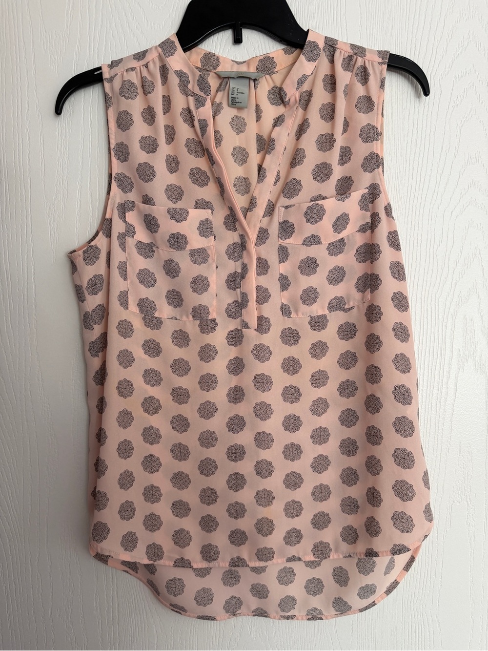 H&M Pink Sleeveless Printed V-Neck Blouse Size 8